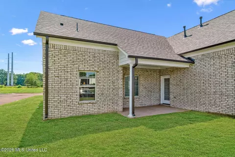 Exterior - 2294 Scott Mdws Ln, Hernando, MS 38632 photo 4 of 5