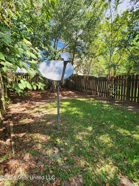 9 River Oaks Pl # A, Jackson, MS 39211 photo 8