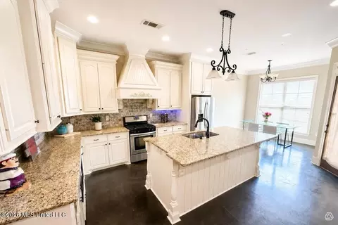 Kitchen - 405 Copper Ridge Dr, Florence, MS 39073 photo 1 of 7