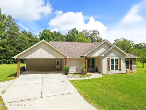 Exterior - 172 E Bond Rd, Wiggins, MS 39577 photo 2 of 5