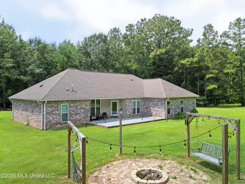 Exterior - 172 E Bond Rd, Wiggins, MS 39577 photo 4 of 5