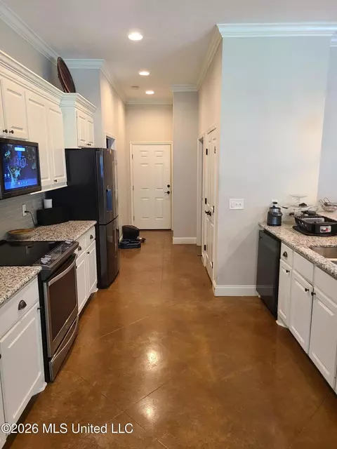 Entry Way - 3 Lenox Ct, Jackson, MS 39211 photo 1 of 3