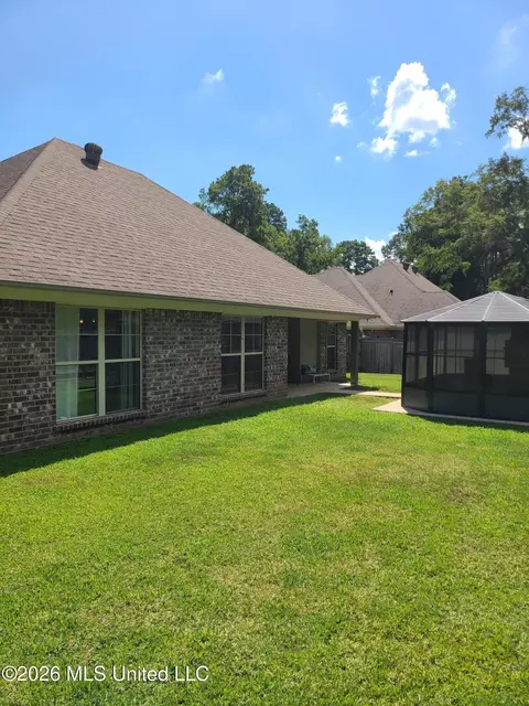 Exterior - 3 Lenox Ct, Jackson, MS 39211 photo 5 of 6