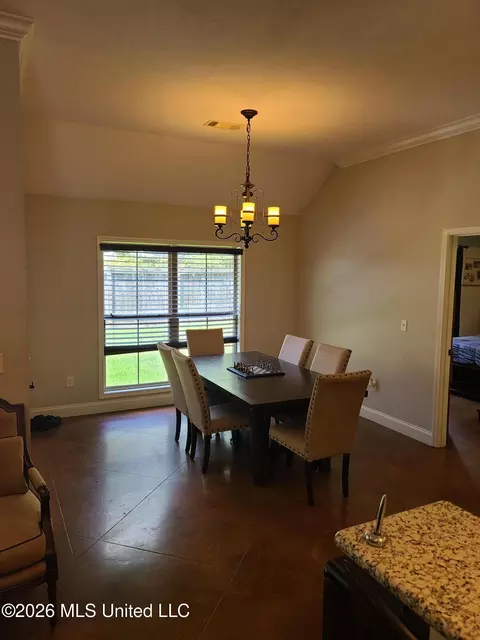 Dining - 3 Lenox Ct, Jackson, MS 39211 photo 1 of 1