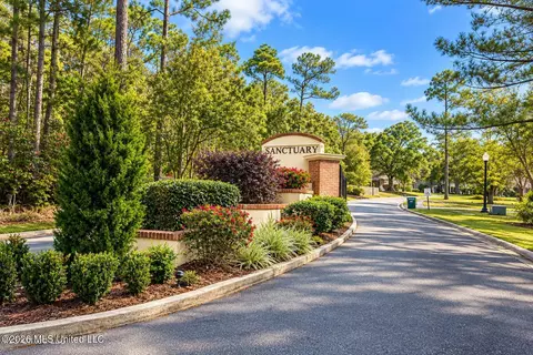 1004 Cardinal Cv, Ocean Springs, MS 39564