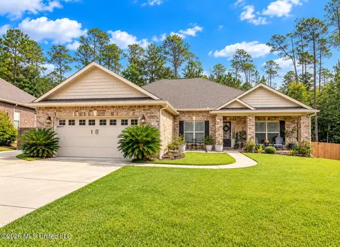 1004 Cardinal Cv, Ocean Springs, MS 39564