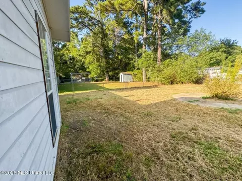 Exterior - 4314 Watkins Dr, Jackson, MS 39206 photo 2 of 3