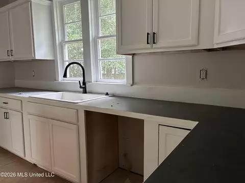 Kitchen - 620 Bendat St, Mccomb, MS 39648 photo 2 of 3