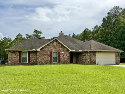 17 P M Hall Rd, Poplarville, MS 39470
