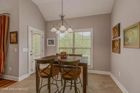 Dining - 284 Lighthouse Ln, Brandon, MS 39047 photo 3 of 3