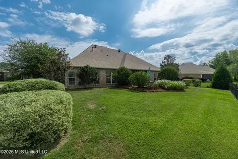 Exterior - 284 Lighthouse Ln, Brandon, MS 39047 photo 7 of 10