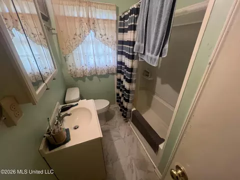 Bath - 4100 Washington Blvd, Moss Point, MS 39563 photo 1 of 3