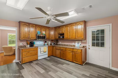 Kitchen - 28 J D Aultman Rd, Sumrall, MS 39482 photo 2 of 4