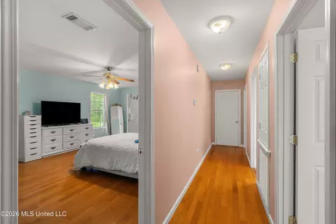 Entry Way - 28 J D Aultman Rd, Sumrall, MS 39482 photo 4 of 7