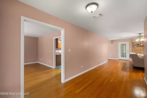 Entry Way - 28 J D Aultman Rd, Sumrall, MS 39482 photo 2 of 7