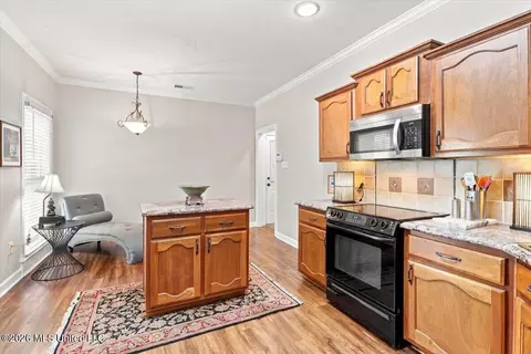 Kitchen - 7116 Apache Dr, Olive Branch, MS 38654 photo 2 of 4