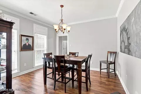 Dining - 7116 Apache Dr, Olive Branch, MS 38654 photo 1 of 2