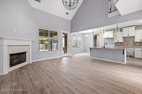 Living - 5864 Stonecrest Dr, Olive Branch, MS 38654 photo 1 of 4