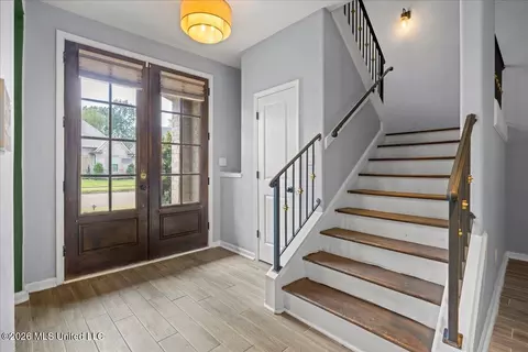 Entry Way - 5864 Stonecrest Dr, Olive Branch, MS 38654 photo 1 of 5