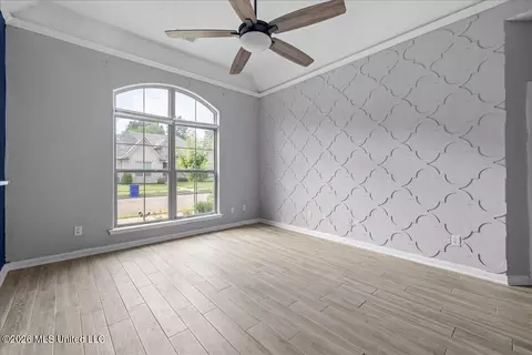 Living - 5864 Stonecrest Dr, Olive Branch, MS 38654 photo 4 of 4