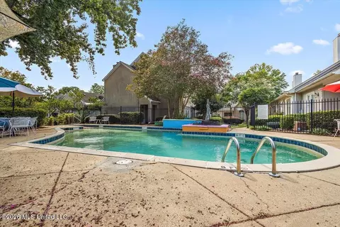 Exterior - 1012 Bayridge Dr, Jackson, MS 39211 photo 5 of 6
