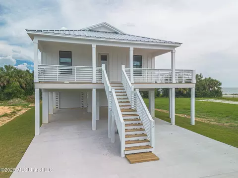 112 Tegarden Rd, Gulfport, MS 39507