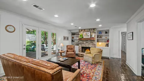 Living - 1955 Douglass Dr, Jackson, MS 39211 photo 1 of 1