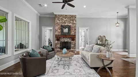 Living - 114 First Colony Blvd, Madison, MS 39110 photo 3 of 3