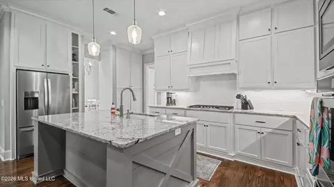 Kitchen - 114 First Colony Blvd, Madison, MS 39110 photo 3 of 4