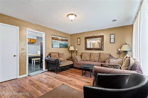 Living - 1615 Mcingvale Rd, Hernando, MS 38632 photo 1 of 1