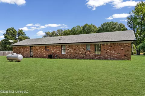 Exterior - 1615 Mcingvale Rd, Hernando, MS 38632 photo 3 of 5