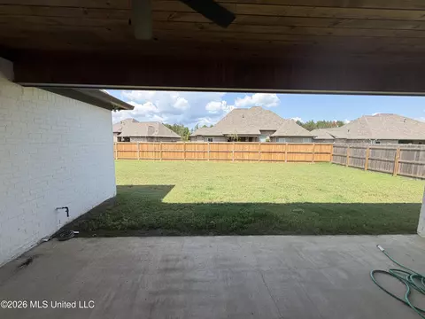 Exterior - 303 Tremont Dr, Florence, MS 39073 photo 6 of 7