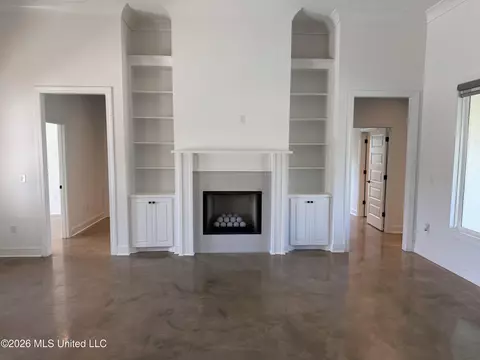 Living - 303 Tremont Dr, Florence, MS 39073 photo 3 of 6
