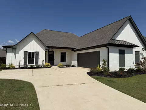 Exterior - 303 Tremont Dr, Florence, MS 39073 photo 5 of 7