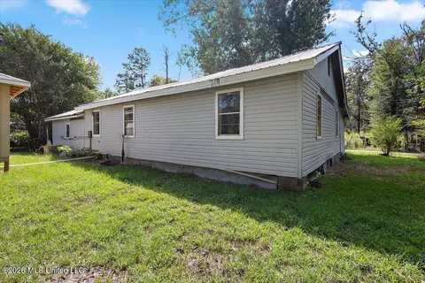 Exterior - 1446 Lakeview Ave, Jackson, MS 39212 photo 8 of 8