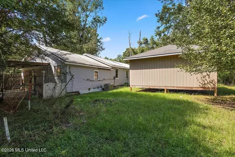 Exterior - 1446 Lakeview Ave, Jackson, MS 39212 photo 6 of 8