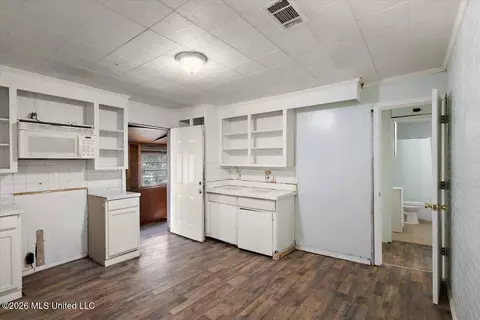 Other - 1446 Lakeview Ave, Jackson, MS 39212 photo 4 of 10
