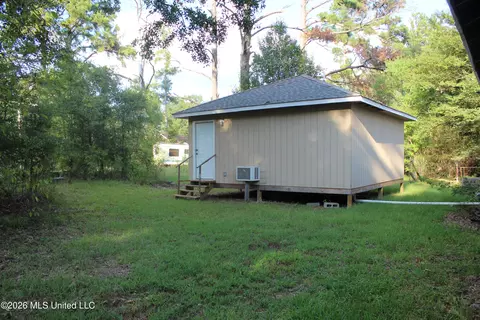 1446 Lakeview Ave, Jackson, MS 39212 photo 4