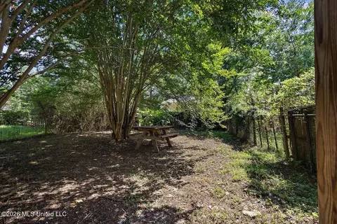 Exterior - 1446 Lakeview Ave, Jackson, MS 39212 photo 5 of 8