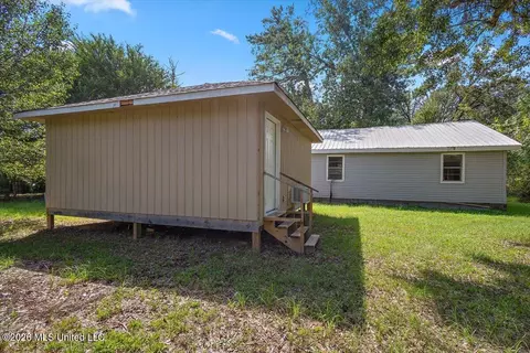 Exterior - 1446 Lakeview Ave, Jackson, MS 39212 photo 7 of 8