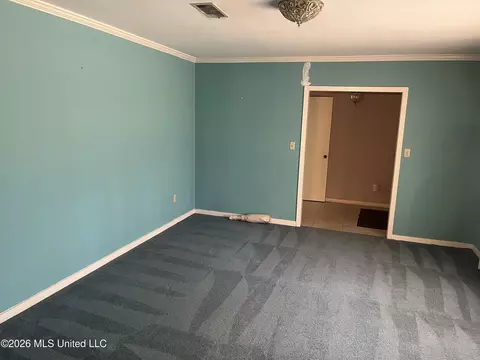Living - 165 Bristol Blvd, Jackson, MS 39204 photo 1 of 5