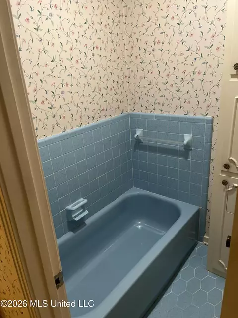 Bath - 165 Bristol Blvd, Jackson, MS 39204 photo 4 of 4
