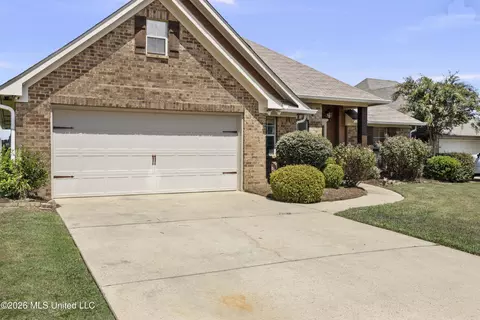 Exterior - 376 Austin Cir, Brandon, MS 39047 photo 2 of 5