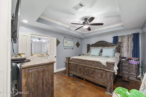 Bedroom - 376 Austin Cir, Brandon, MS 39047 photo 4 of 5