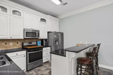 Kitchen - 376 Austin Cir, Brandon, MS 39047 photo 1 of 1