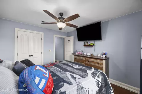 Bedroom - 376 Austin Cir, Brandon, MS 39047 photo 3 of 5