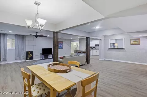 Dining - 1435 Kimwood Dr, Jackson, MS 39211 photo 2 of 2