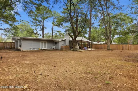 Exterior - 1435 Kimwood Dr, Jackson, MS 39211 photo 4 of 8