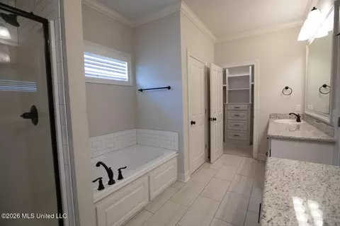 Bath - 104 Woodscape Dr, Canton, MS 39046 photo 2 of 4