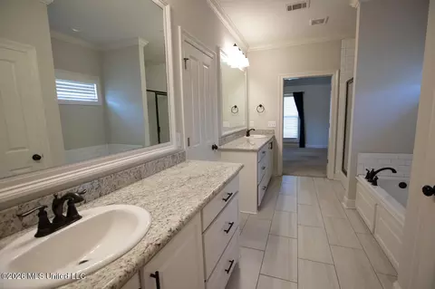 Entry Way - 104 Woodscape Dr, Canton, MS 39046 photo 2 of 2